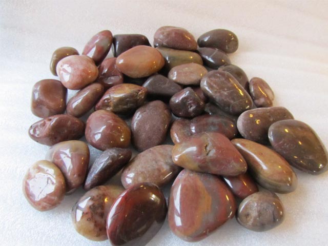 Red Polished Cobbles 25kg Bag (10-20mm)