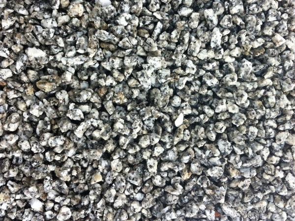 Silver Grey Granite Chippings 14mm - 25kg Bag